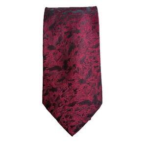 Vintage Bachrach Tie‎ Red Silk From Italy Made In USA